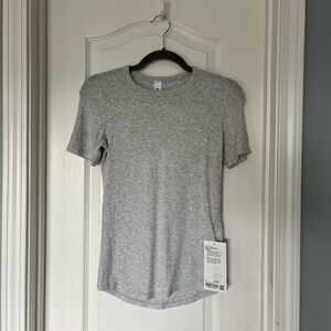 NWT Lululemon hold tight short sleeve - grey